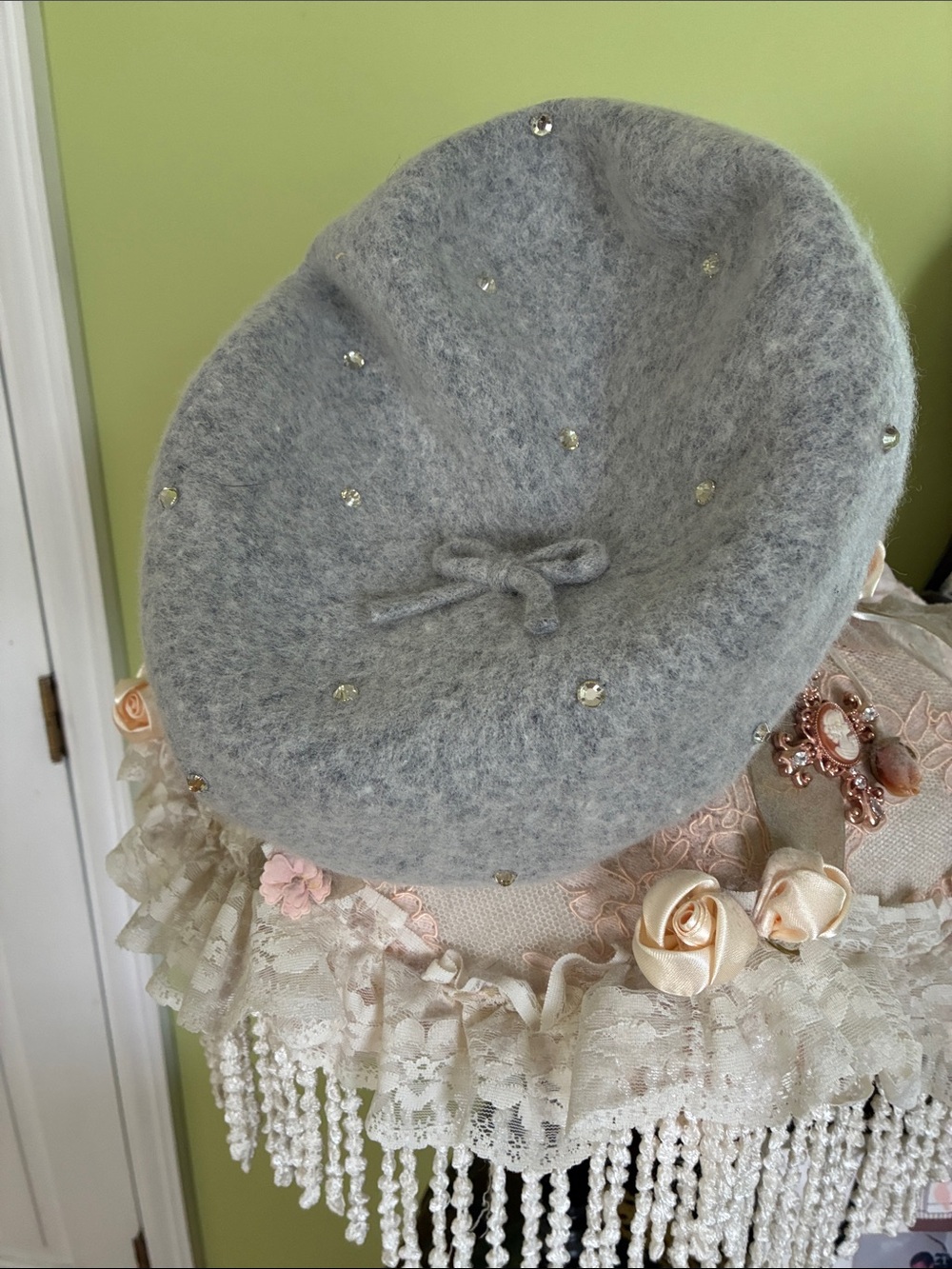 Kate Spade Womens Gray Wool Beret with Bow and Rhinestones